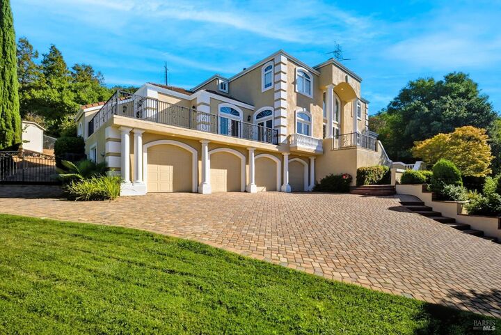 Property Photo: 955 Appleridge Place CA 94534