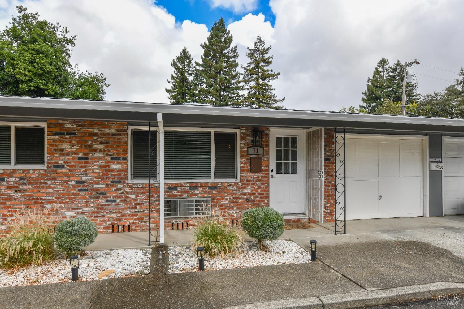 Property Photo:  71 Larkfield Maples Court  CA 95403 