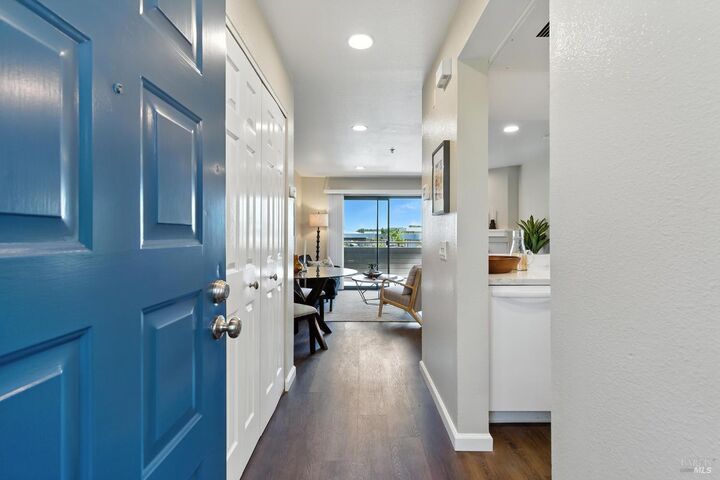 Property Photo:  213 Mariner Way  CA 94945 