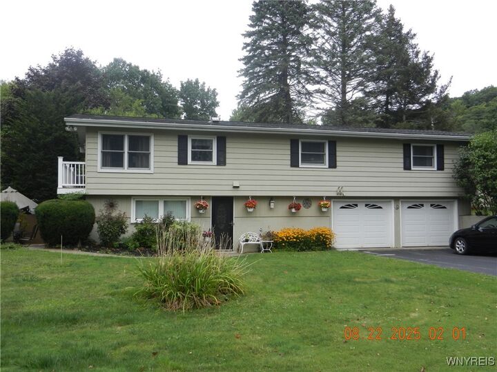 6390 Deanna Drive  Boston NY 14075 photo
