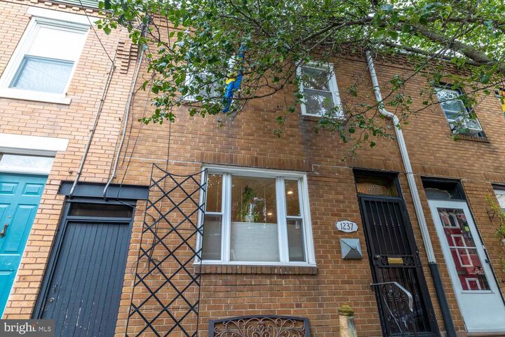 Property Photo:  1237 S Alder Street  PA 19147 