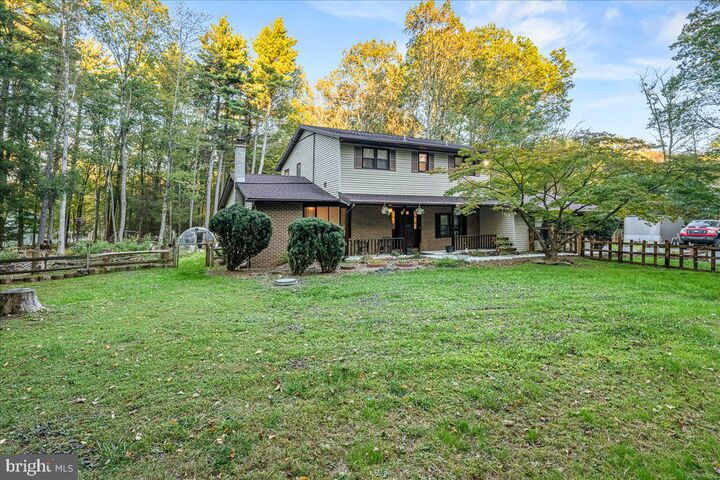 Property Photo:  150 Longwoods Drive  PA 18353 