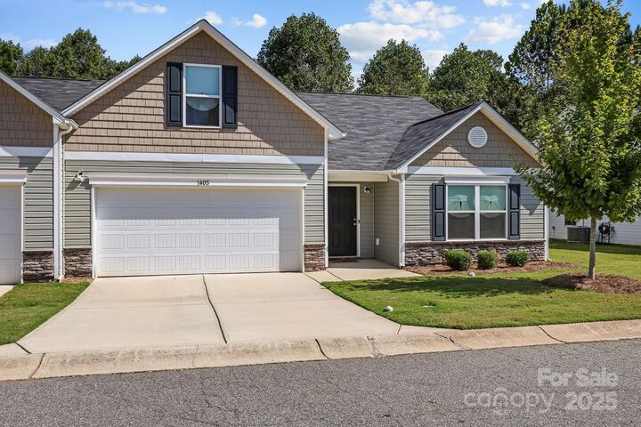 Property Photo: 1405 Amberlight Circle NC 28144