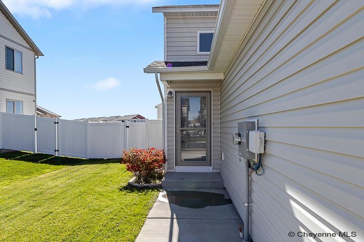 Property Photo: 6605 Painted Rock Tr WY 82007