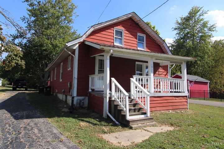 Property Photo:  1012 Main Street  OH 45150 