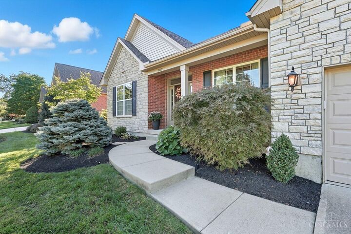 Property Photo: 8019 Stonegate Drive OH 45255