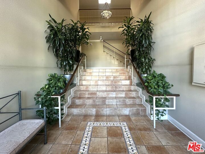 Property Photo:  1731 Barry Ave  CA 90025 