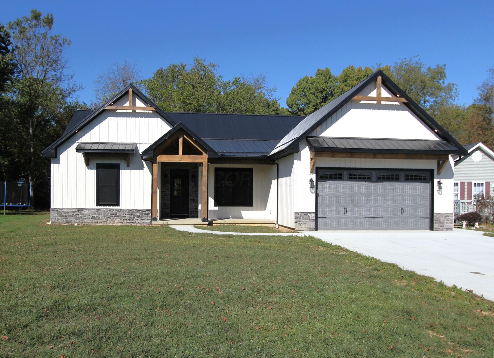 Property Photo: 2599 Apple Valley Drive OH 43028