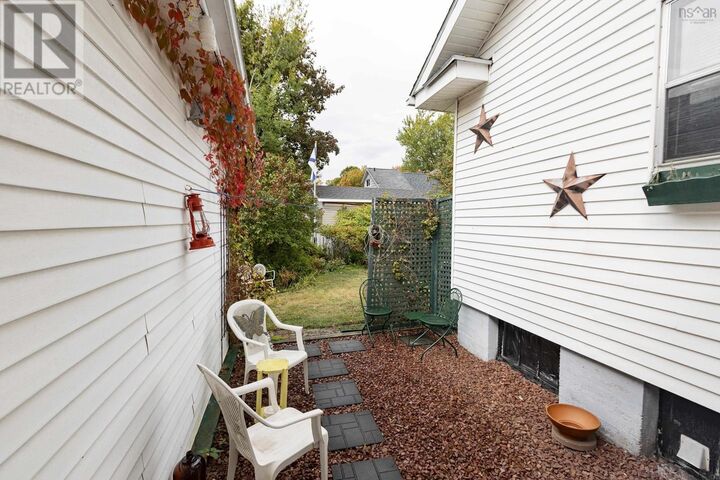 Photo de la propriété:  74 Spring Street  NS B4H 1S7 