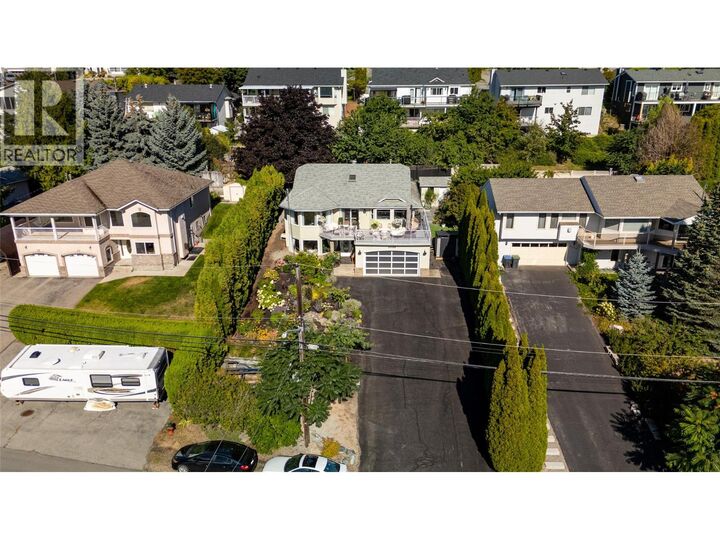 Property Photo:  2084 Shamrock Drive  BC V4T 1T8 