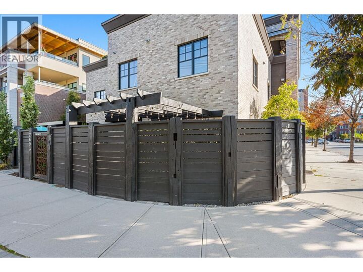 Property Photo:  2693 Gore Street  BC V1Y 5A5 