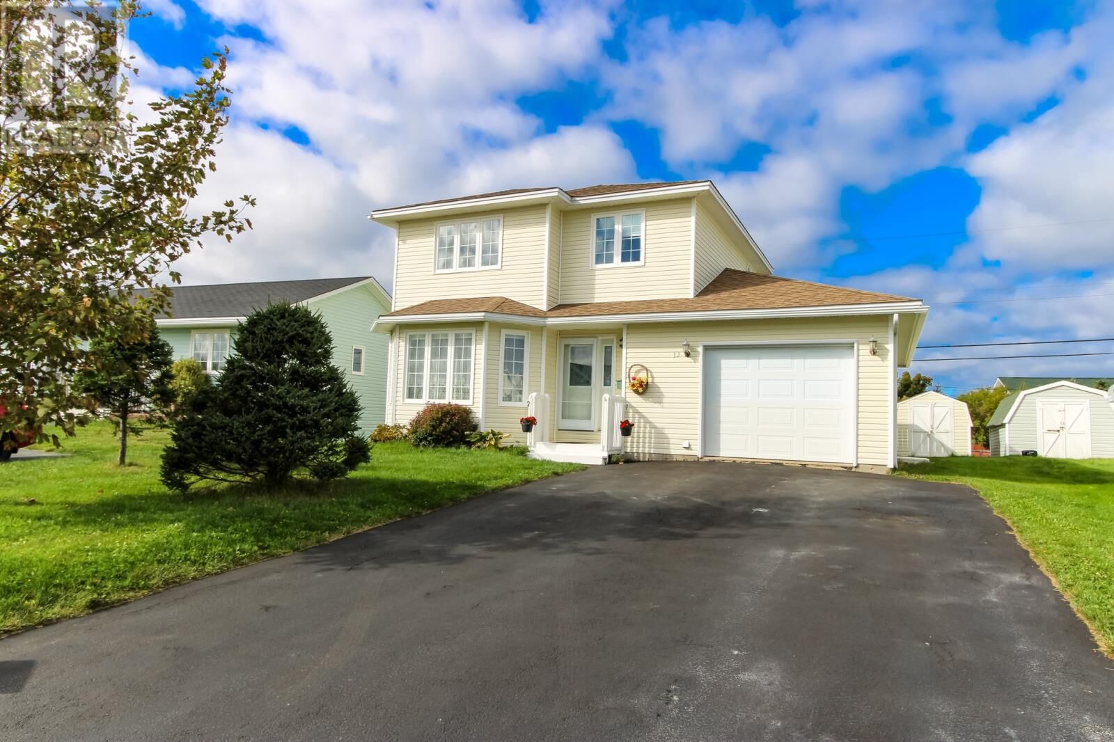 Property Photo:  32 McCourt Close  NL A1X 6J1 