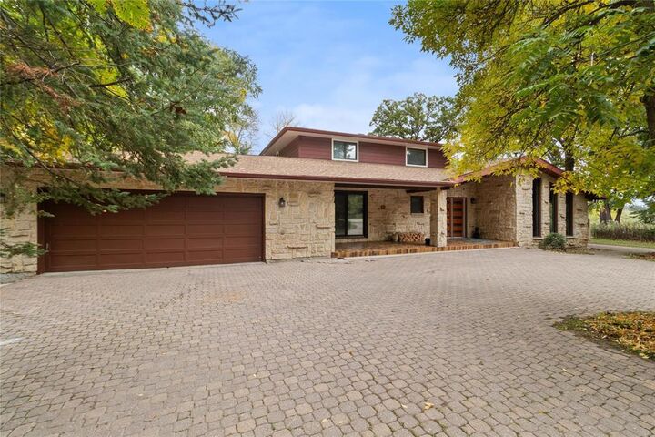 866 Kilkenny Drive  Winnipeg MB R3T 4G3 photo