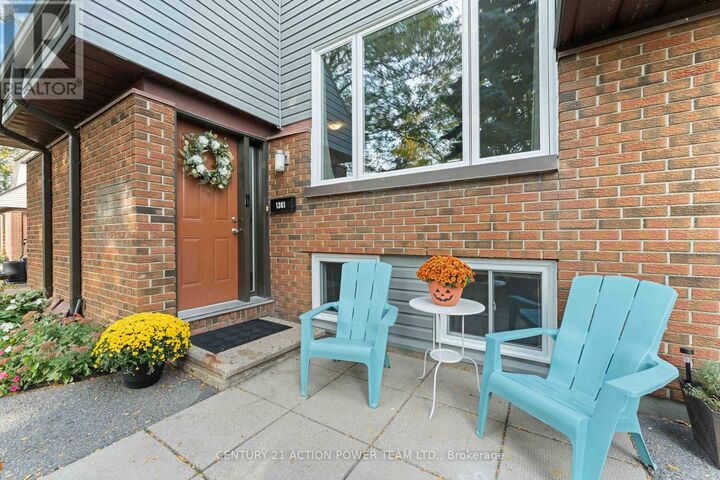 Property Photo:  1361 Marigold Crescent  ON K1B 5E7
