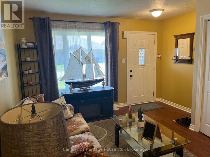 Property Photo: 2-302 Park Street West 2 ON N0G 1R0