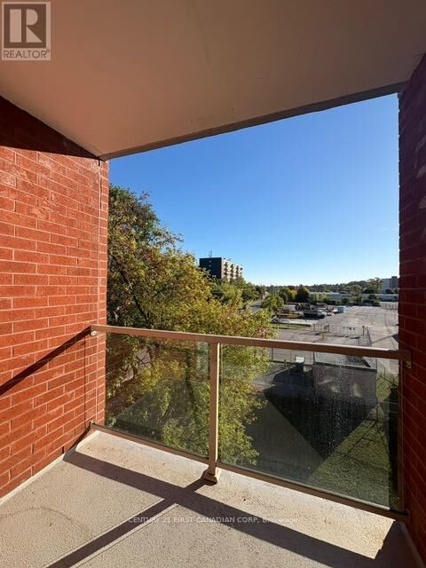 Property Photo:  77 Baseline Road 501  ON N6J 1V5 