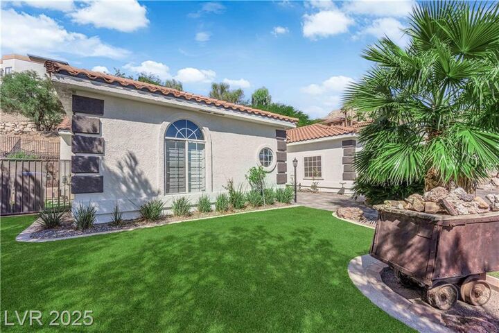 Property Photo:  949 Pyrite Avenue  NV 89011