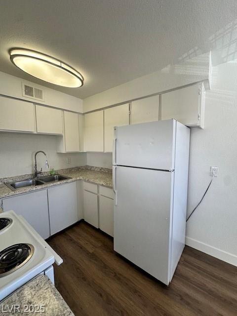 Property Photo: 2121 Oceanus Lane 3 NV 89115