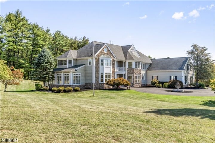 Property Photo:  18 Todd Ridge Rd.  NJ 08560 