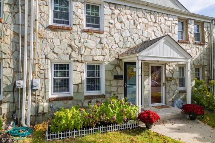 Property Photo:  12 W End Pl  NJ 07016 
