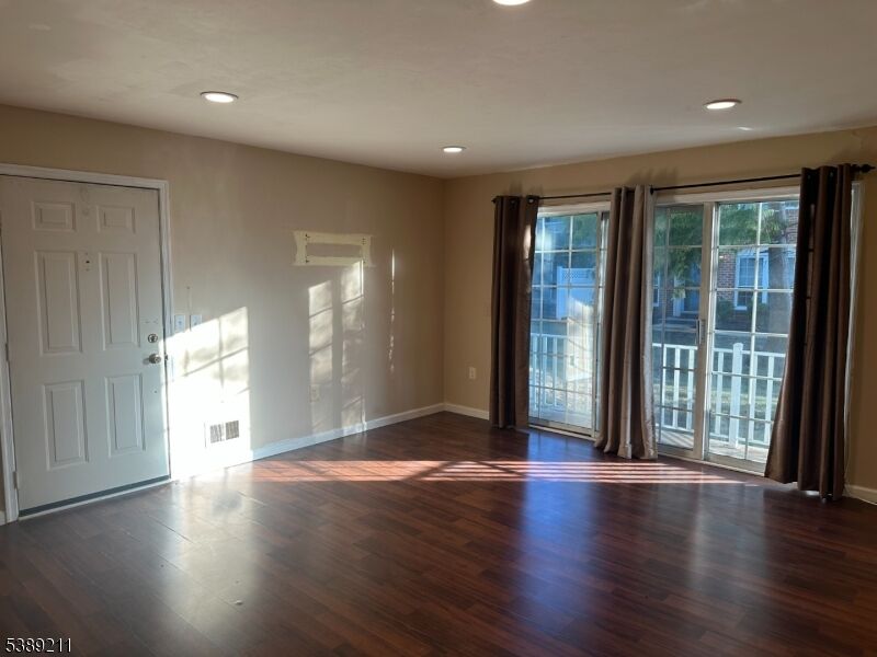 Property Photo:  480 Witney Ct  NJ 08902 