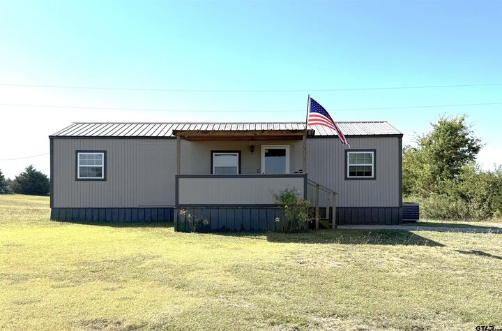 Property Photo: 18407 Farm Market 137 TX 75477