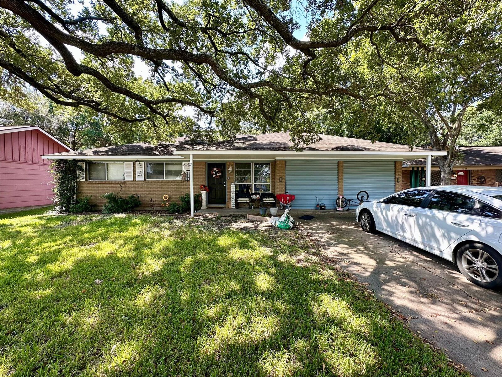 Property Photo: 1312 Byron Avenue TX 77536