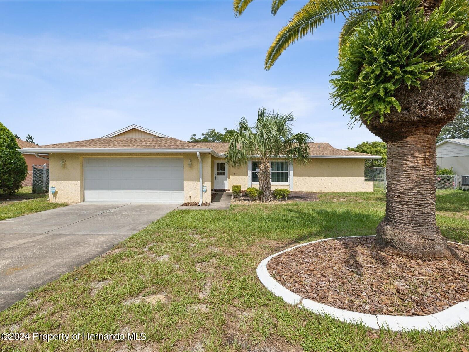 Property Photo:  5407 Ashland Drive  FL 34606 