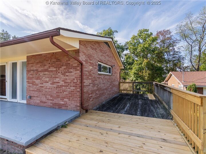 Property Photo:  1212 Crown Drive  WV 25309