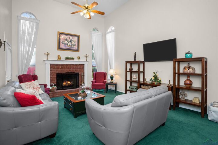 Property Photo:  502 August Lane  TX 75904 