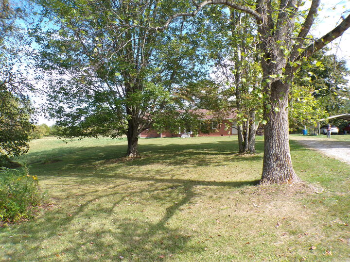 Property Photo: 250 Holladay Lane KY 40385