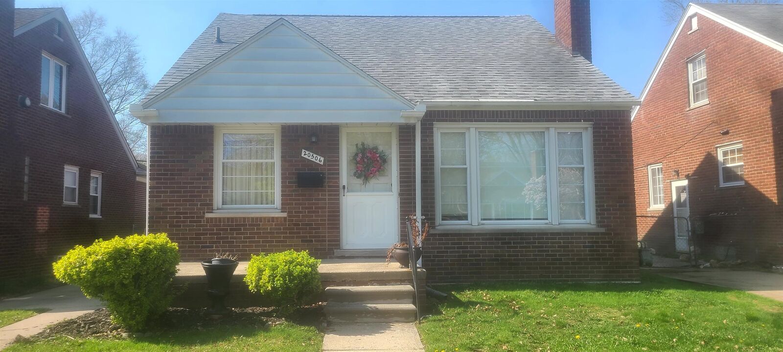 Property Photo:  20506 Lochmoor Street  MI 48225 