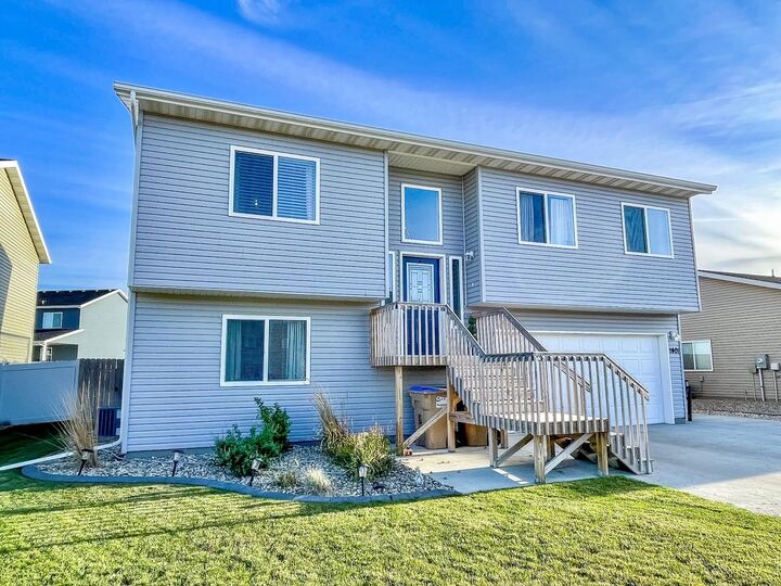 Property Photo:  1401 35th Ave  ND 58703 