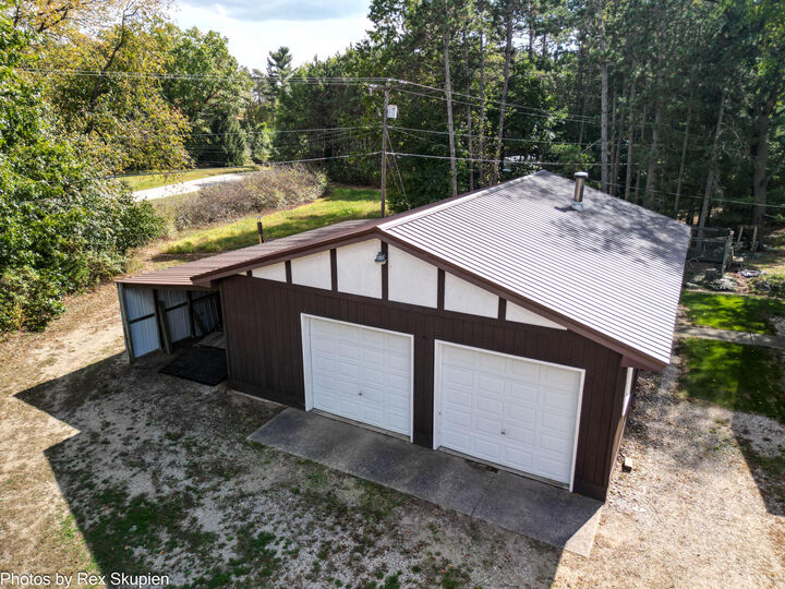Property Photo:  1570 E Croton Drive  MI 49337 
