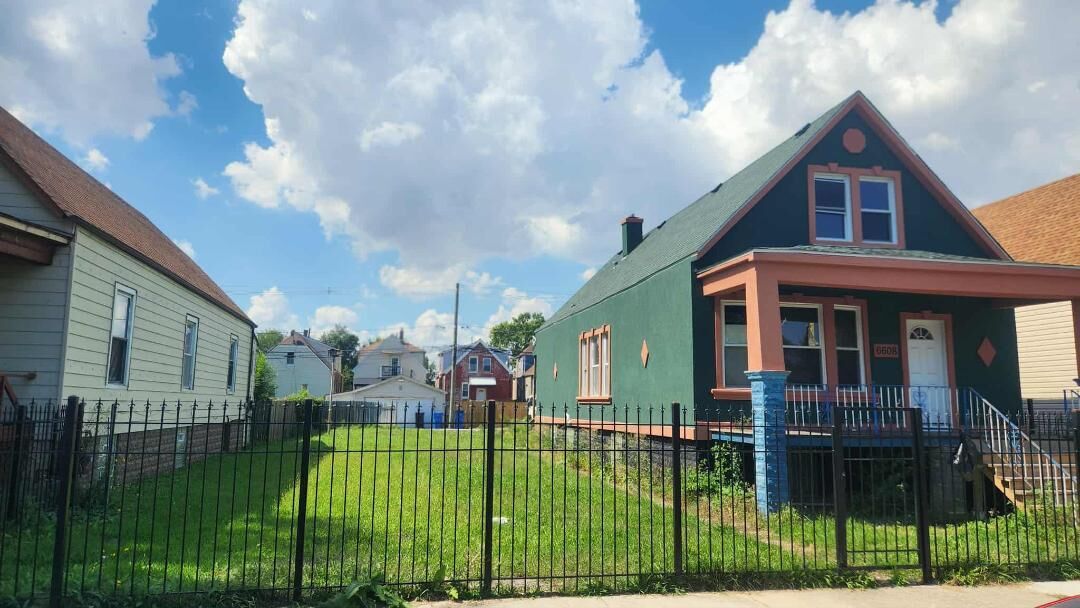 Property Photo:  6608 S Bell Avenue  IL 60636 