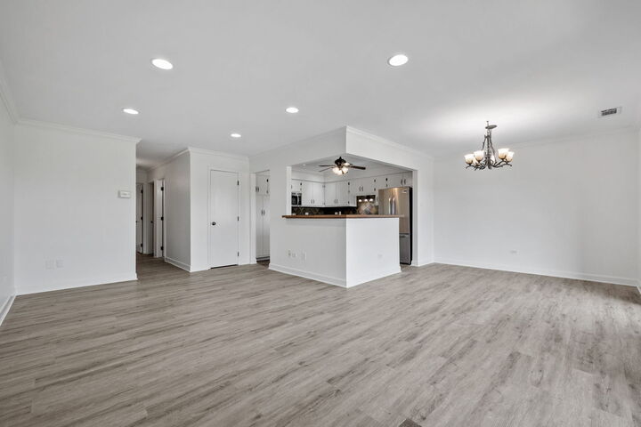 Property Photo: 9750 Ravinia Lane 303 IL 60462