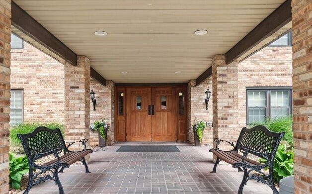 Property Photo: 475 N Cass Avenue 212 IL 60559