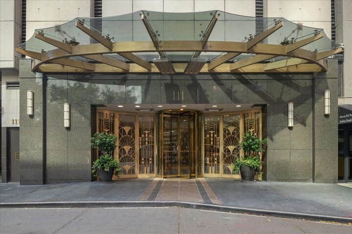 111 E Chestnut Street 22K  Chicago IL 60611 photo