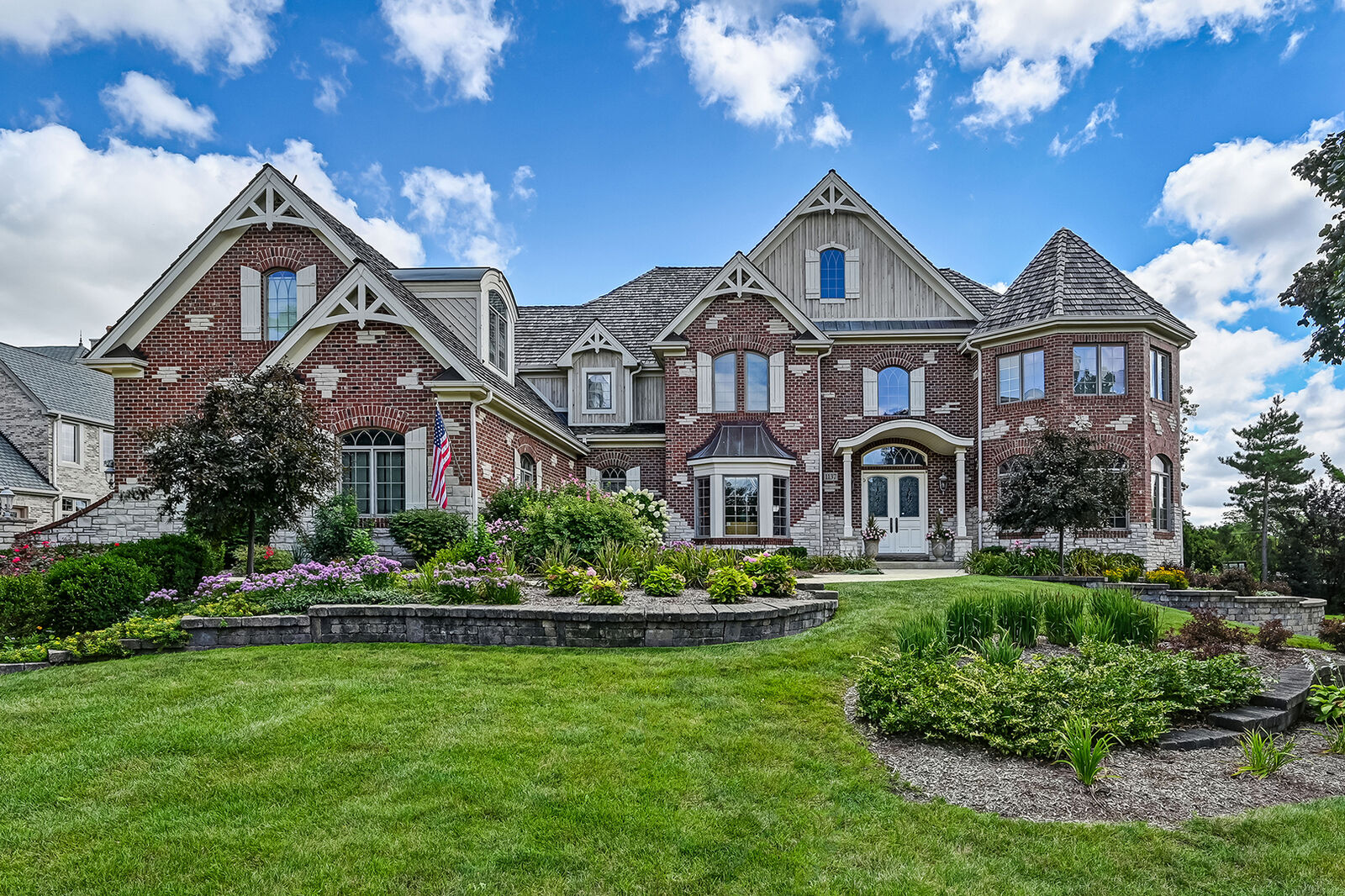 Property Photo:  1137 N Itasca Road  IL 60101 