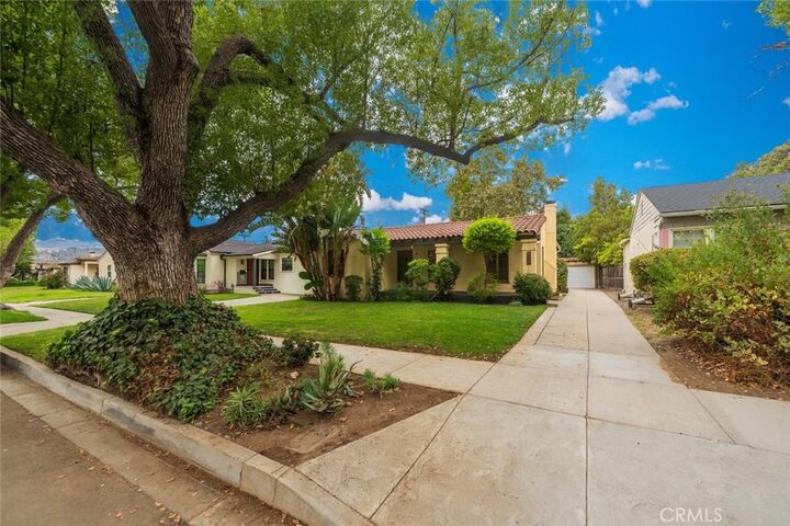 Property Photo:  913 Norton Avenue  CA 91202 