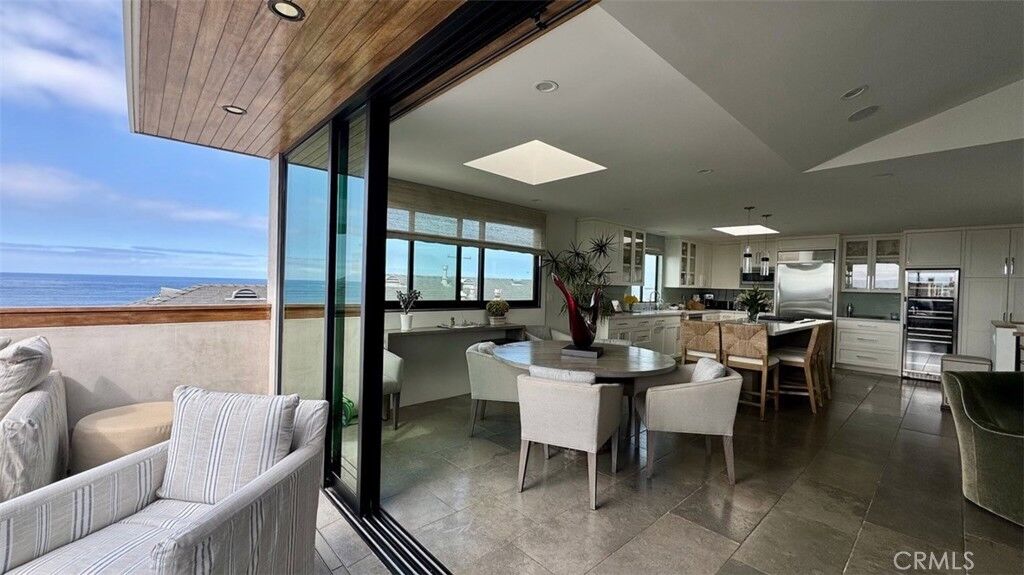 Property Photo: 229 14th CA 90266