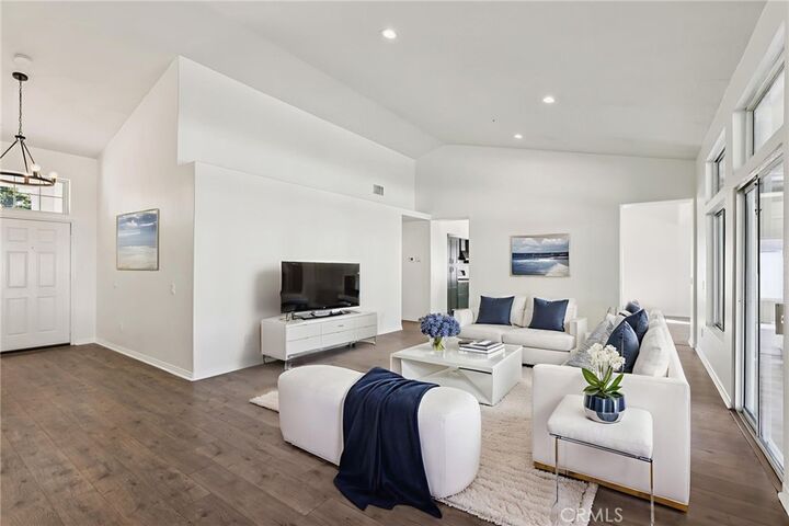 Property Photo:  6233 Penfield Avenue  CA 91367 