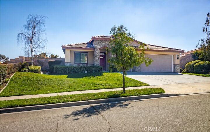 Property Photo:  31829 Oak Wood Circle  CA 92399 