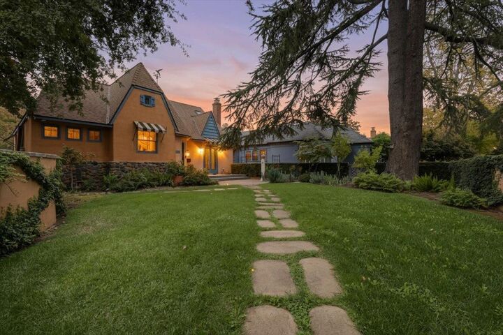 551 Southgate Road  Sacramento CA 95815 photo