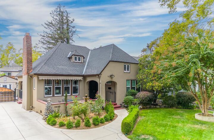 2620 Marshall Way  Sacramento CA 95818 photo
