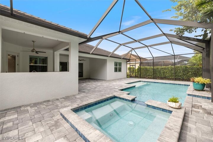 Property Photo:  21555 Oaks Of Estero Circle  FL 33928 