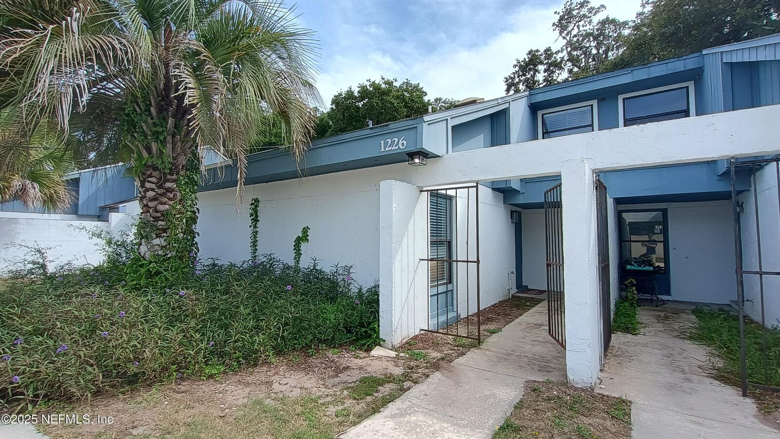 Property Photo:  1226 Wonderwood Drive  FL 32233 