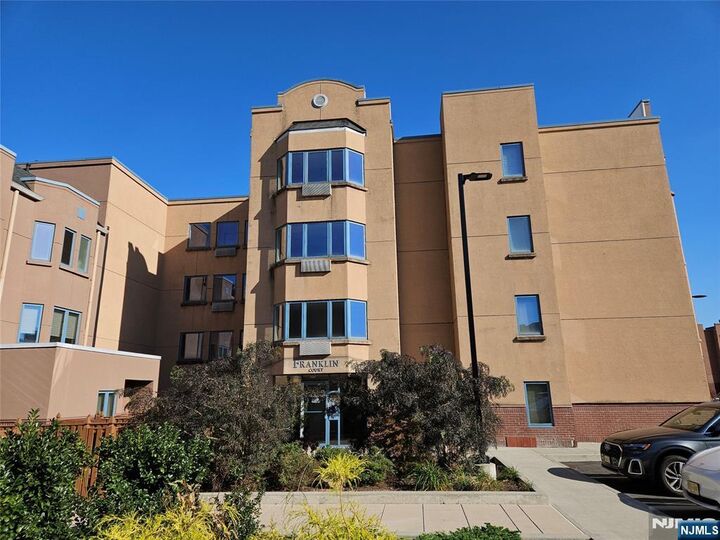 603 Franklin Court L603  Edgewater NJ 07020 photo
