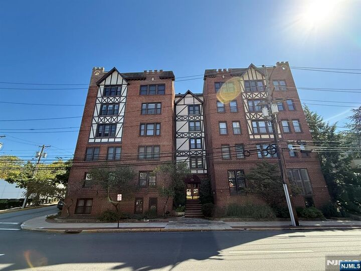 109 Grand Avenue 4H  Englewood NJ 07631 photo