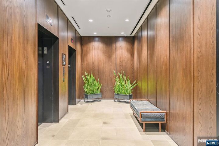 Property Photo:  1425 Hudson 11A  NJ 07030 